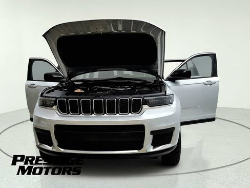 Used 2023 Jeep Grand Cherokee L Laredo w/ Luxury Tech Group I AWD/4WD image 12
