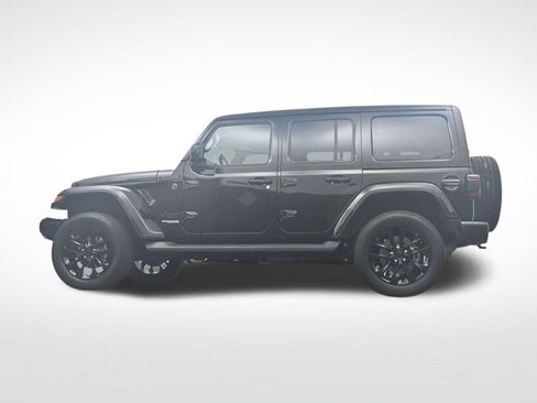 Used 2021 Jeep Wrangler Unlimited Sahara AWD/4WD image 37