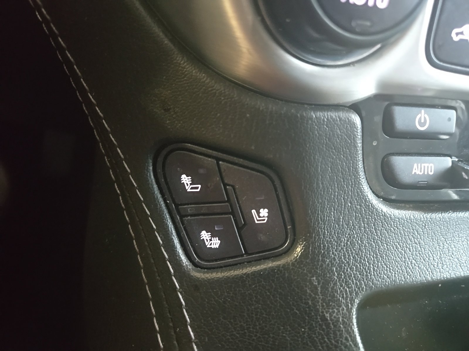 Used 2020 GMC Yukon XL SLT RWD image 18