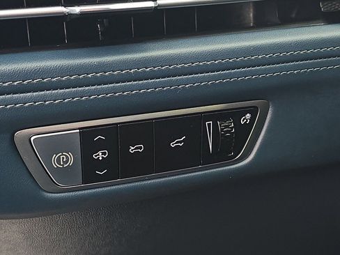 Used 2025 Cadillac Escalade IQ Sport 2 image 28