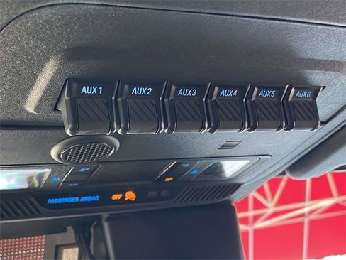 Used 2023 Ford Bronco Black Diamond image 32