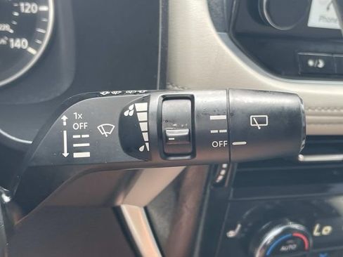 Used 2023 Nissan Rogue SL w/ SL Premium Package FWD image 43