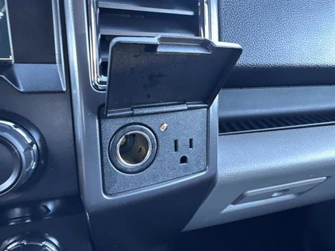 Used 2017 Ford F150 XLT w/ Equipment Group 302A Luxury image 18