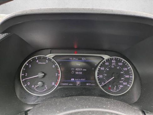 Used 2020 Nissan Sentra SR w/ Premium Package FWD image 11