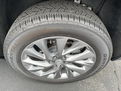Certified 2025 Buick Enclave Preferred AWD/4WD image 23