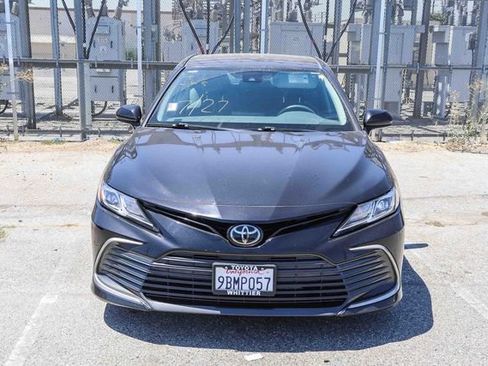 Used 2022 Toyota Camry LE w/ Carpet Mat Package (TMS) FWD image 4