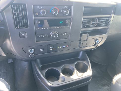 New 2025 GMC Savana 2500 w/ Driver Convenience Package RWD image 29