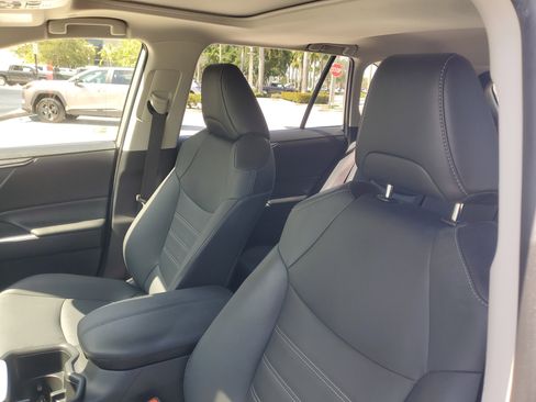Certified 2023 Toyota RAV4 XLE Premium AWD/4WD image 18