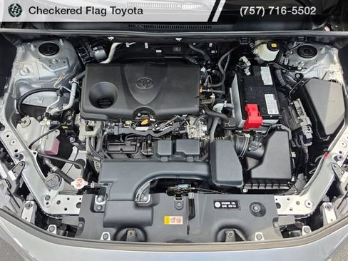 Used 2022 Toyota RAV4 XLE AWD/4WD image 11