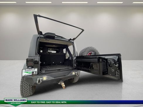 Used 2016 Jeep Wrangler Unlimited Sport w/ Quick Order Package 24S AWD/4WD image 13