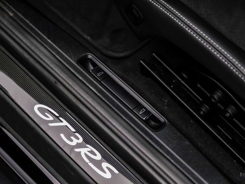 Used 2019 Porsche 911 GT3 RS image 50