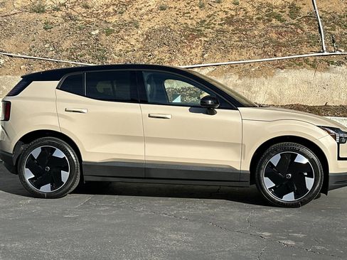 New 2026 Volvo EX30 Plus image 4