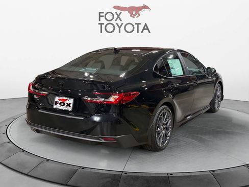 New 2026 Toyota Camry SE FWD image 5