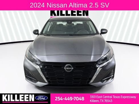 Used 2024 Nissan Altima 2.5 SV FWD image 2