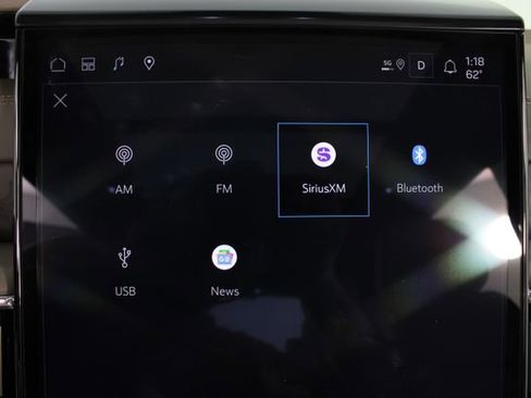 Used 2026 GMC Yukon Denali w/ Denali Reserve Package image 7