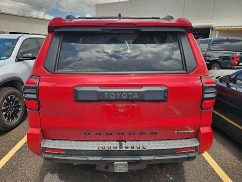 Used 2025 Toyota 4Runner TRD Off-Road Premium w/ Tow Technology Package AWD/4WD image 10