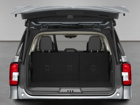 Used 2024 Ford Expedition XLT image 8