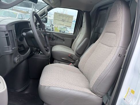 New 2025 Chevrolet Express 3500 Work Van w/ Power Convenience Package image 11