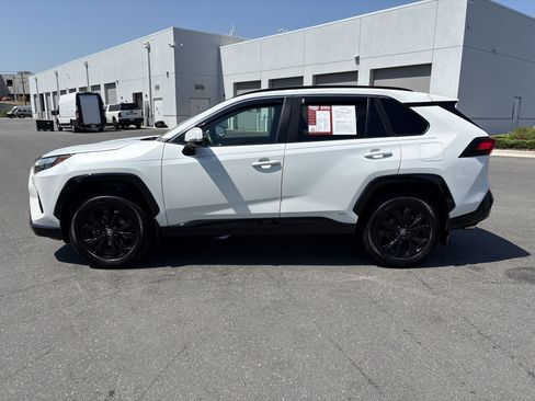 Used 2024 Toyota RAV4 SE w/ Convenience Package AWD/4WD image 6