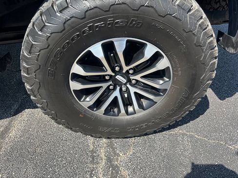 Certified 2019 Ford F150 Raptor w/ Equipment Group 801A Mid AWD/4WD image 18