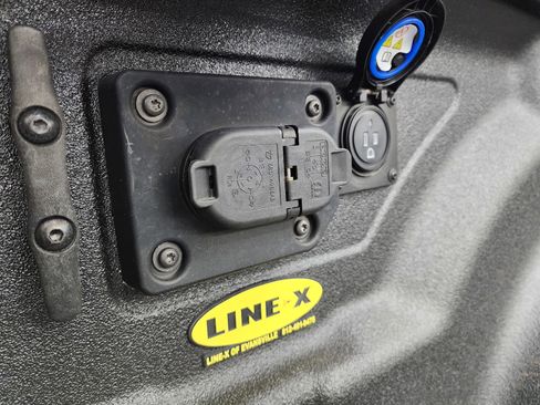 Used 2021 RAM 3500 Big Horn w/ Level B Equipment Group image 33