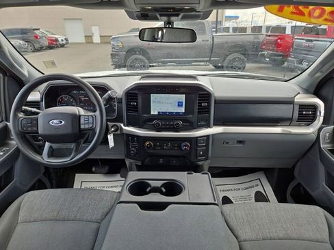 Used 2021 Ford F150 XLT image 3