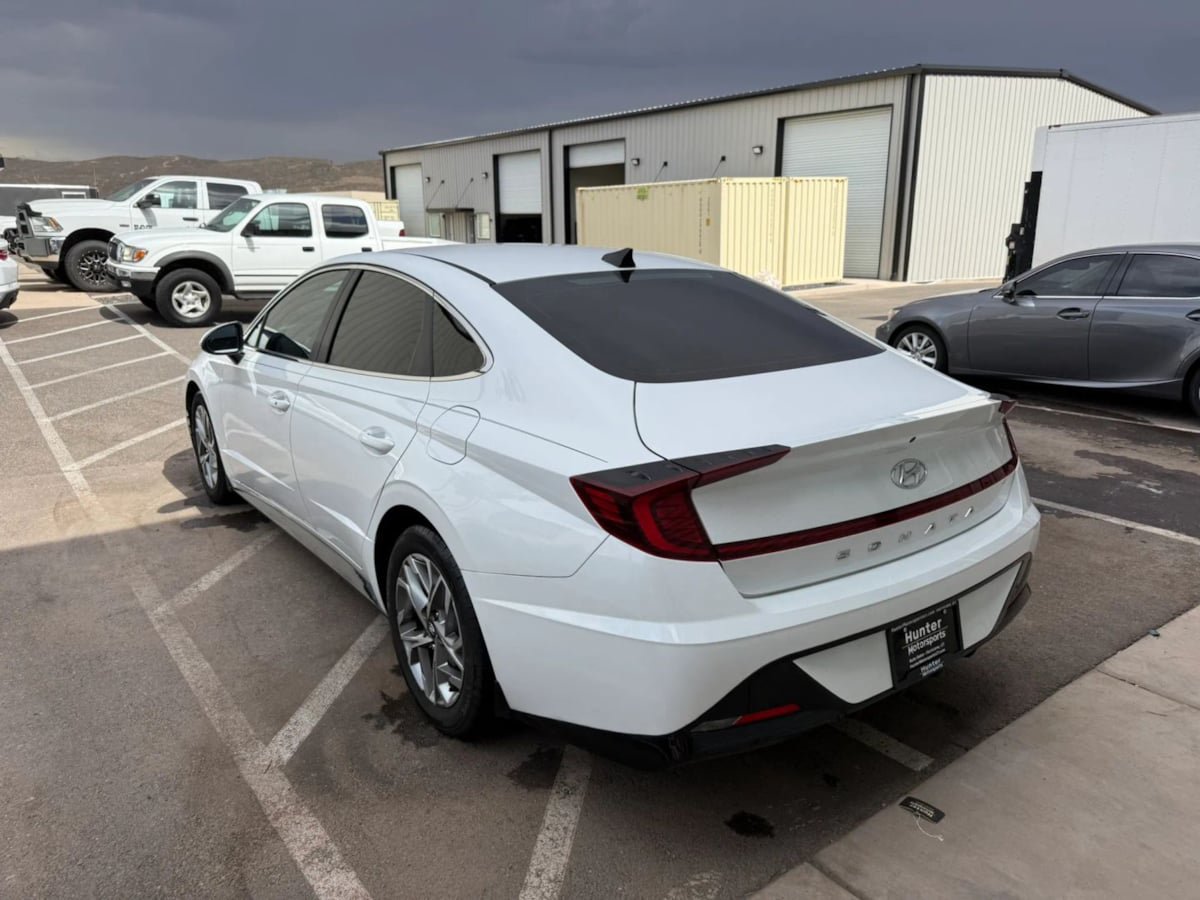 Used 2021 Hyundai Sonata SEL w/ Preferred Accessory Package FWD image 6