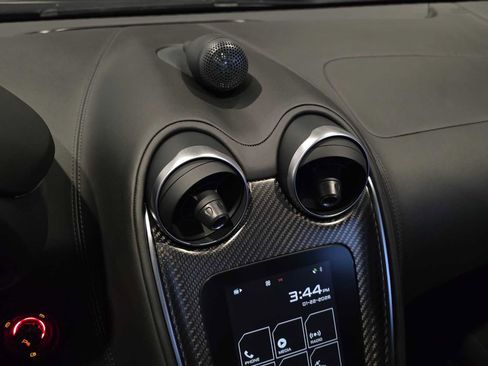 Used 2019 McLaren 570S image 31