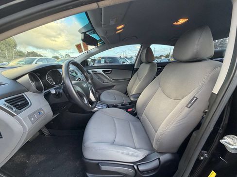 Used 2013 Hyundai Elantra GLS image 7