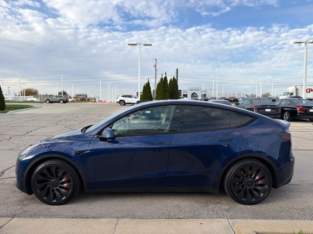 Used 2023 Tesla Model Y Performance AWD/4WD image 9