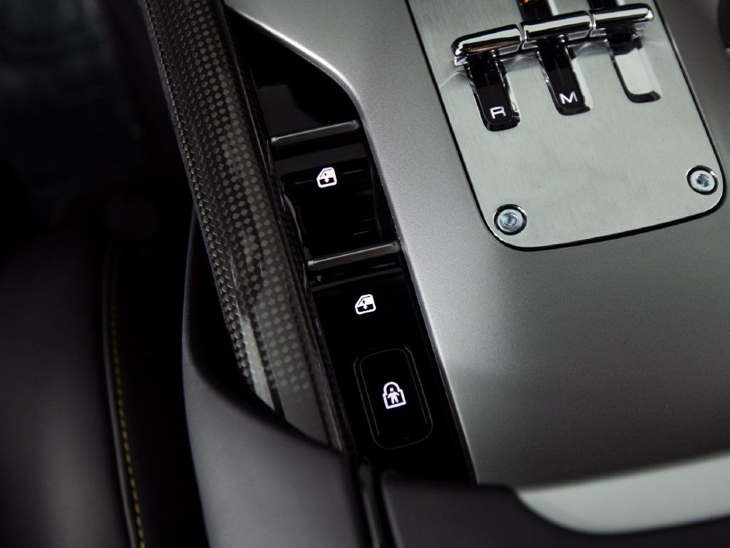 Used 2025 Ferrari Purosangue AWD/4WD image 22