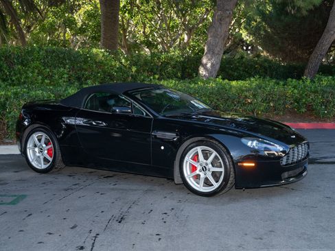 Used 2007 Aston Martin V8 Vantage Roadster image 2