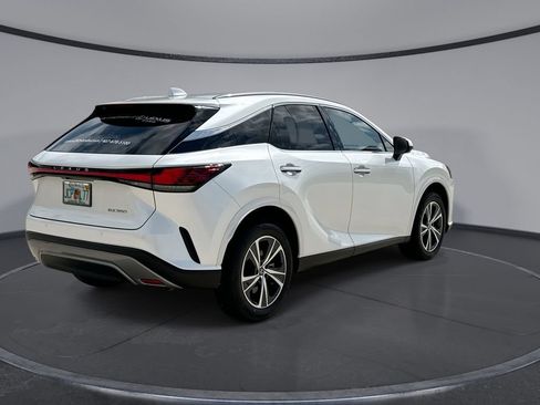 Used 2025 Lexus RX 350 Premium w/ Accessory Package (Z1) FWD image 11