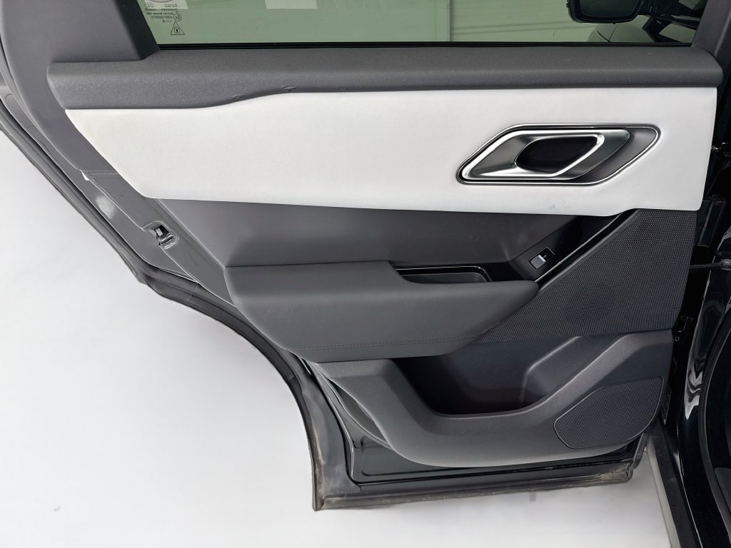 Used 2026 Land Rover Range Rover Velar S AWD/4WD image 25