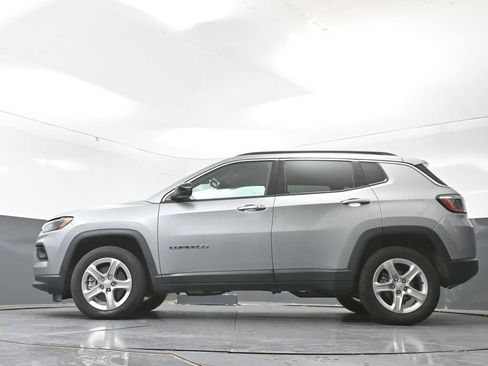 Used 2024 Jeep Compass Latitude AWD/4WD image 53