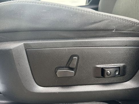 Used 2024 RAM 2500 Big Horn image 20