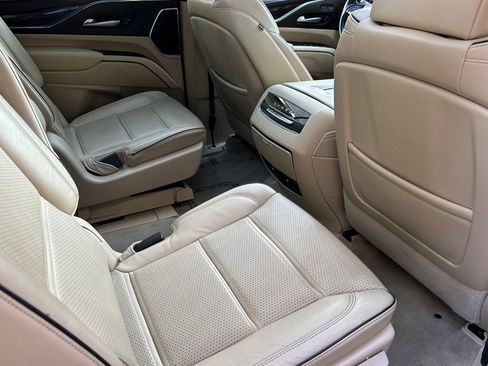 Certified 2023 Cadillac Escalade Premium Luxury w/ Performance Package image 20