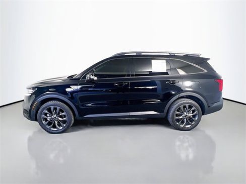 Used 2022 Kia Sorento SX Prestige w/ Rust Color Package image 4