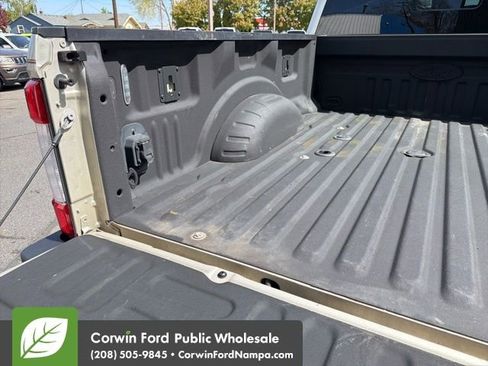 Used 2017 Ford F350 Platinum w/ Platinum Ultimate Package AWD/4WD image 31