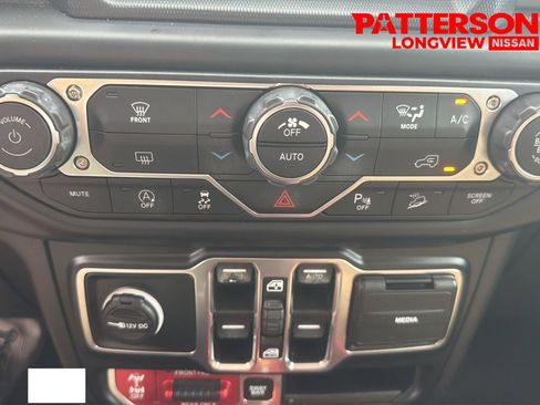 Used 2019 Jeep Wrangler Unlimited Rubicon AWD/4WD image 11