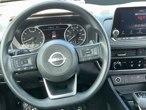 Used 2023 Nissan Rogue S image 25