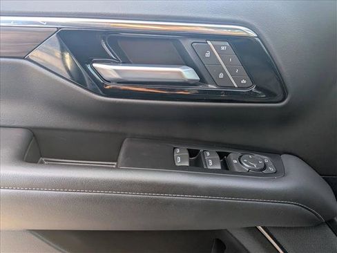 Used 2025 Chevrolet Tahoe LT image 14