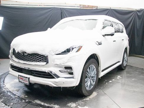 Used 2024 INFINITI QX80 Luxe w/ Cargo Package image 6