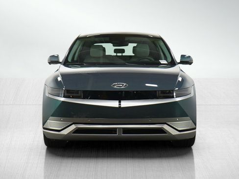 Certified 2024 Hyundai Ioniq 5 Limited AWD/4WD image 8