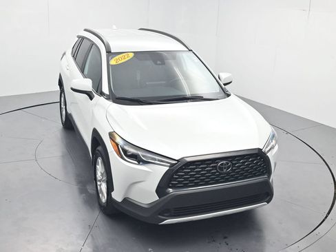 Used 2022 Toyota Corolla Cross LE w/ Black Badges Package (TMS) AWD/4WD image 44