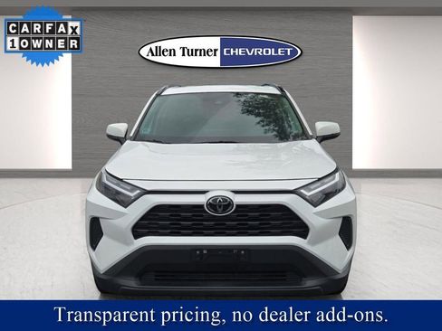 Used 2022 Toyota RAV4 XLE w/ XLE Grade Weather Package AWD/4WD image 4