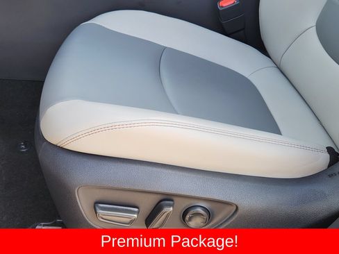 Used 2025 Toyota RAV4 XLE Premium FWD image 33