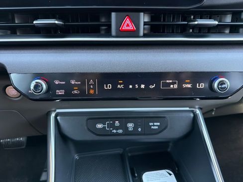 New 2026 Kia Carnival SX FWD image 13