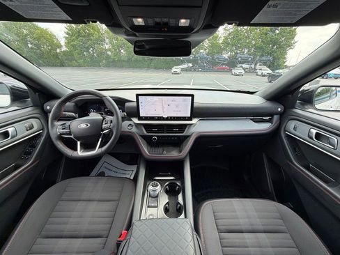 Used 2025 Ford Explorer ST-Line w/ Premium Package AWD/4WD image 12