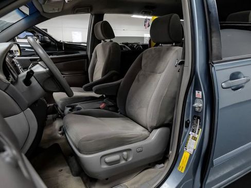 Used 2008 Toyota Sienna LE image 4